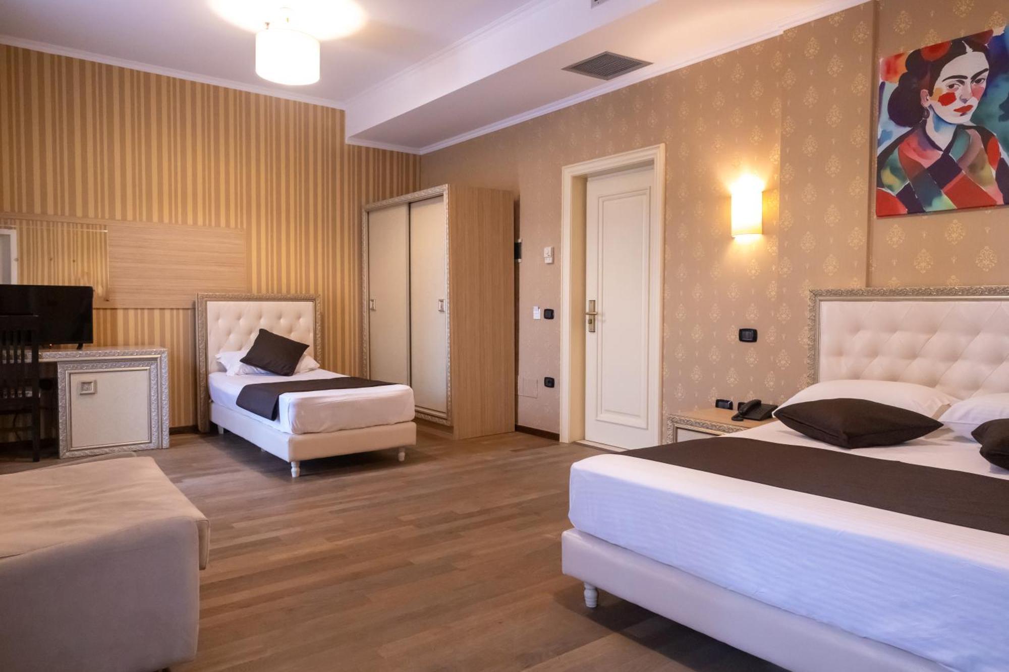 Amh Hotel ドゥラス エクステリア 写真