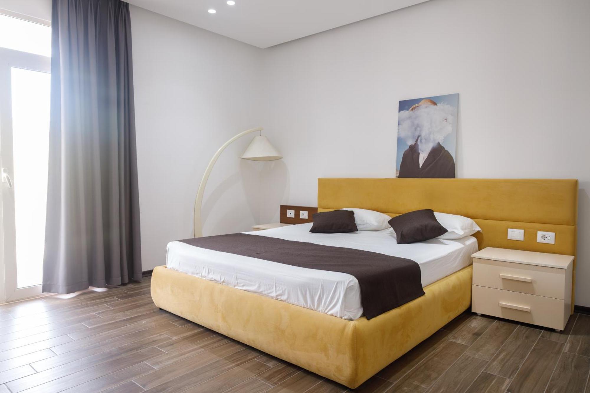 Amh Hotel ドゥラス エクステリア 写真