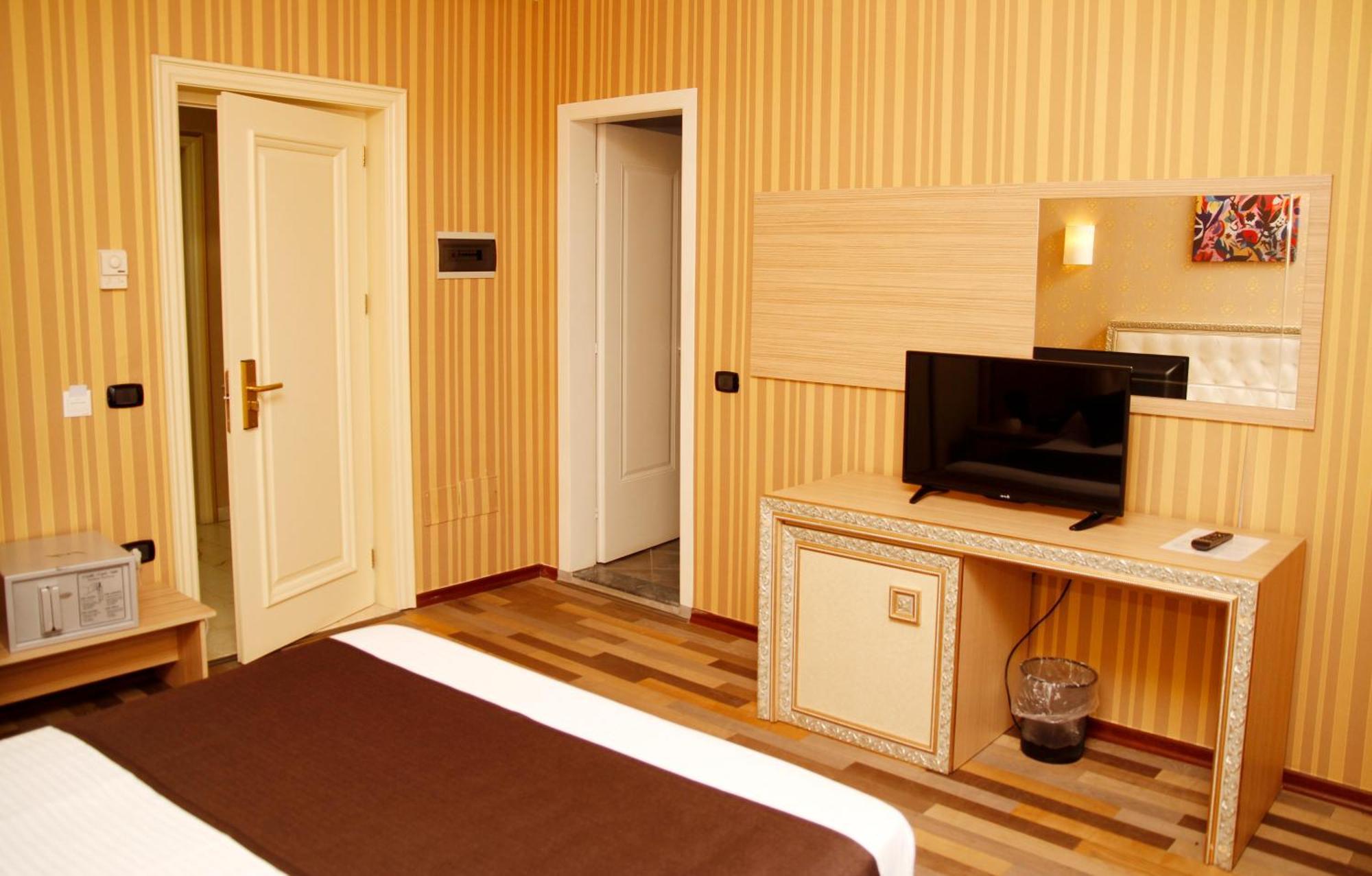 Amh Hotel ドゥラス エクステリア 写真