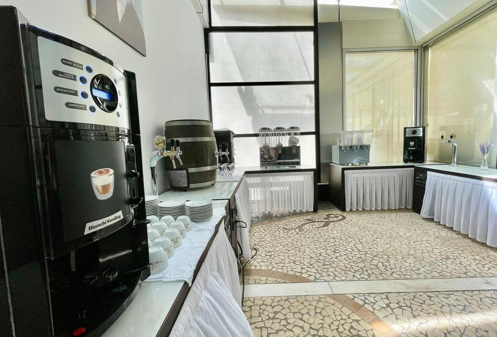 Amh Hotel ドゥラス エクステリア 写真
